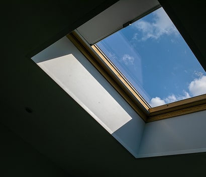 Clean Window?Rooftop & Skylight Cleaning