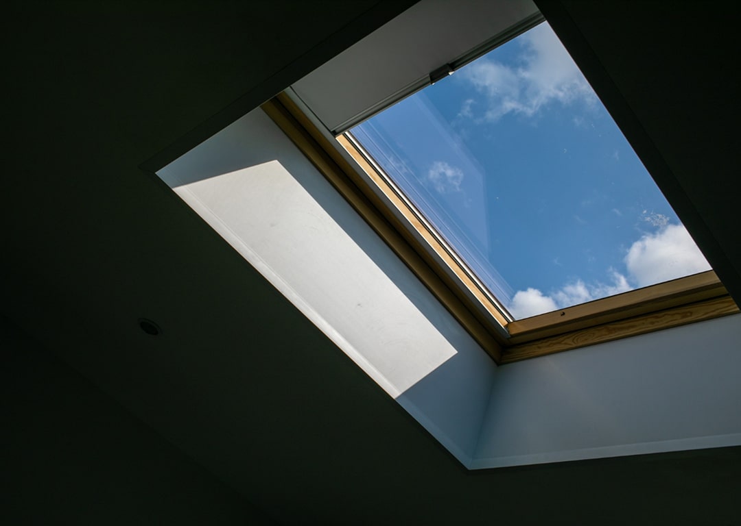 Clean WindowRooftop & Skylight Cleaning